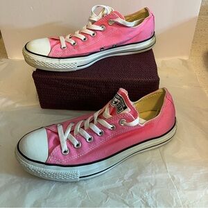 CONVERSE ALL STAR CHUCK TAYLOR PINK SNEAKERS PREOWNED WOMENS (9), MENS (7)